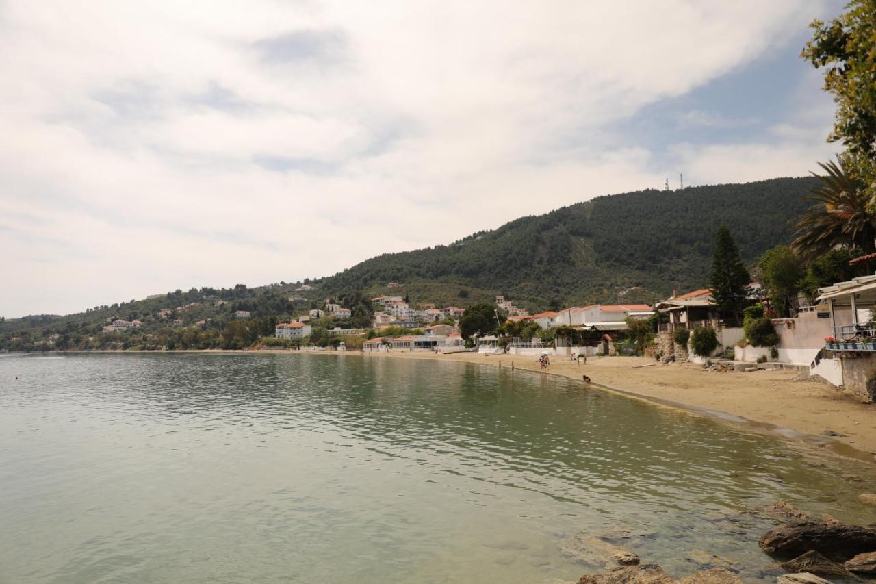 Ftelia Studios Skiathos-stad Buitenkant foto