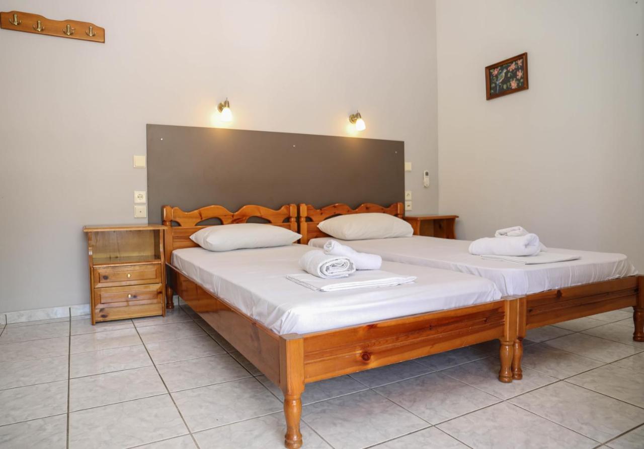 Ftelia Studios Skiathos-stad Buitenkant foto
