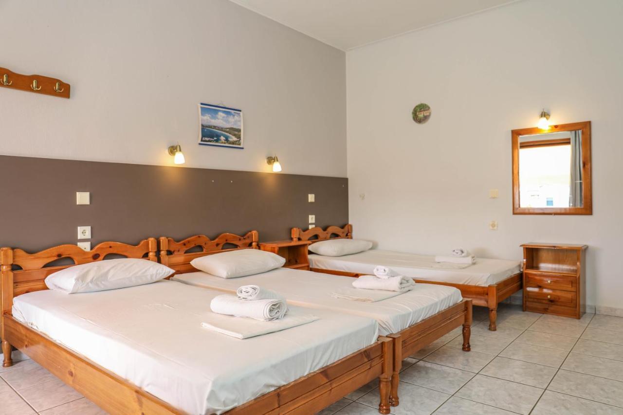 Ftelia Studios Skiathos-stad Buitenkant foto
