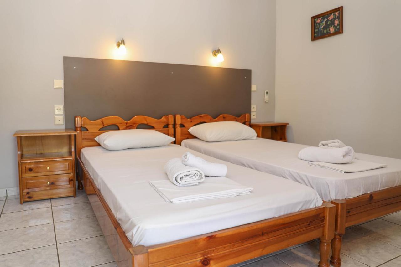 Ftelia Studios Skiathos-stad Buitenkant foto